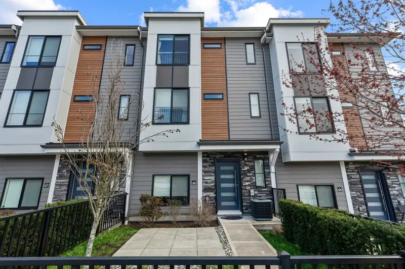 56 1639 162 STREET - photo 2 of 38