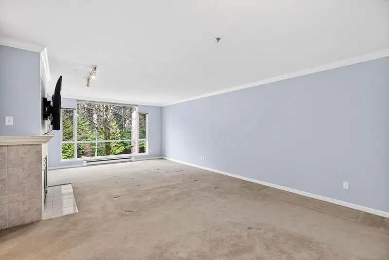 205 19142 122 AVENUE - photo 4 of 23