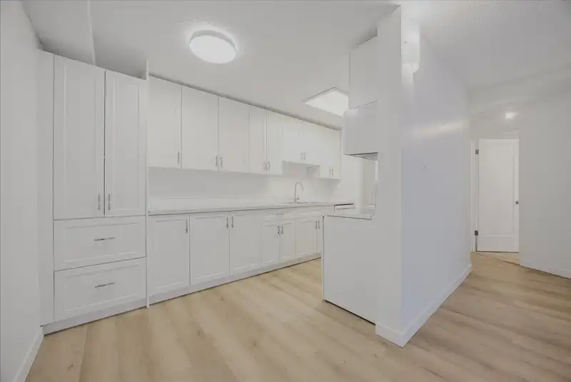 110 15020 NORTH BLUFF ROAD - photo 2 of 25