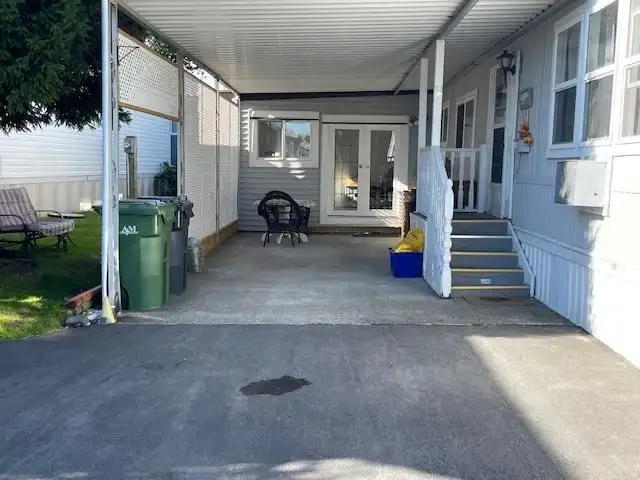 180 1840 160 STREET - photo 2 of 18