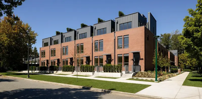 810 W 37TH AVENUE - photo 3 of 16