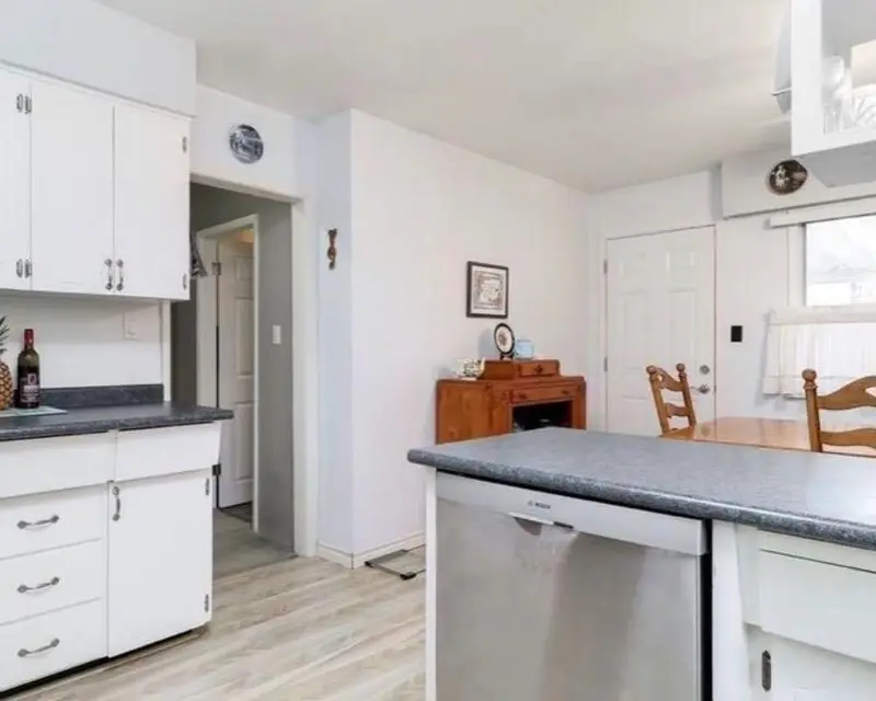 3062 WELLINGTON STREET - photo 3 of 12