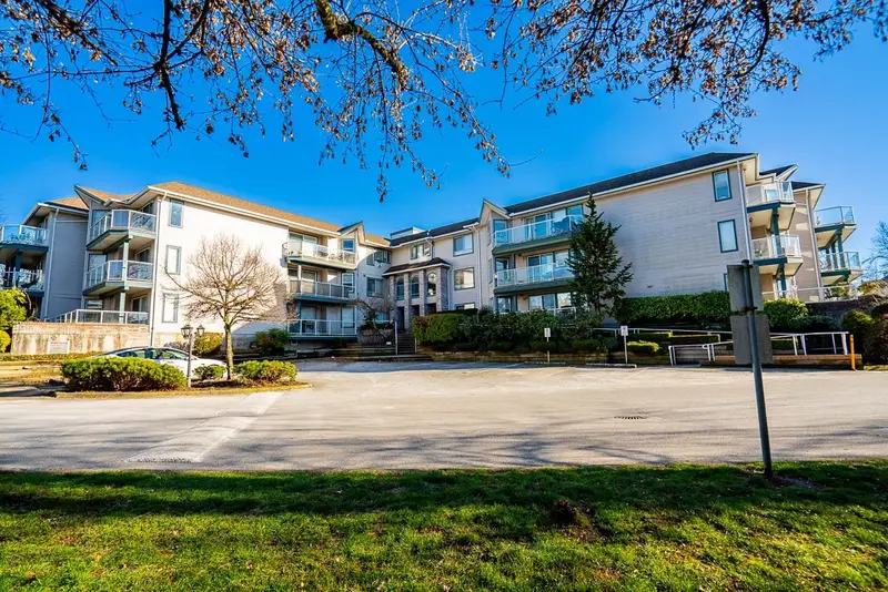 205 27358 32 AVENUE - photo 4 of 24