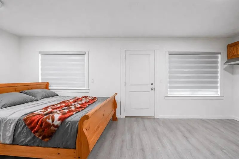 12729 114A AVENUE - photo 4 of 11