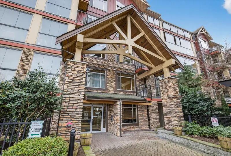 581 8288 207A STREET - photo 3 of 25