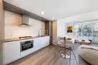 1006 1441 JOHNSTON ROAD - thumbnail 12