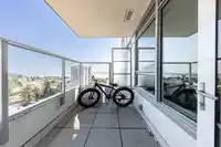 1006 1441 JOHNSTON ROAD - thumbnail 18