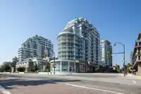 1006 1441 JOHNSTON ROAD - thumbnail 3