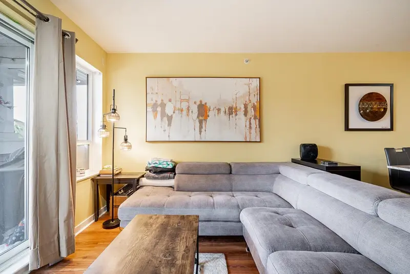 412 20750 DUNCAN WAY - photo 2 of 25