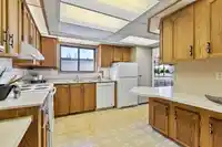 102 2062 KING GEORGE BOULEVARD - thumbnail 18