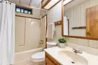 102 2062 KING GEORGE BOULEVARD - thumbnail 34