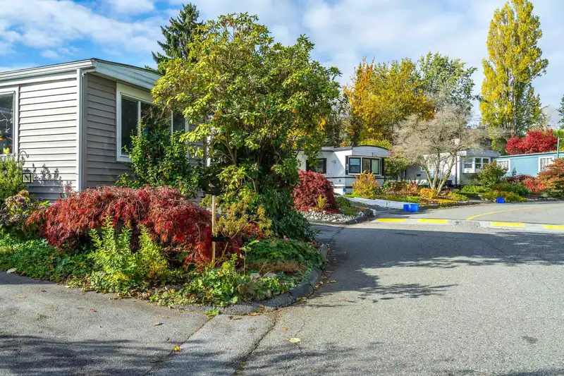 86 1840 160 STREET - photo 4 of 40