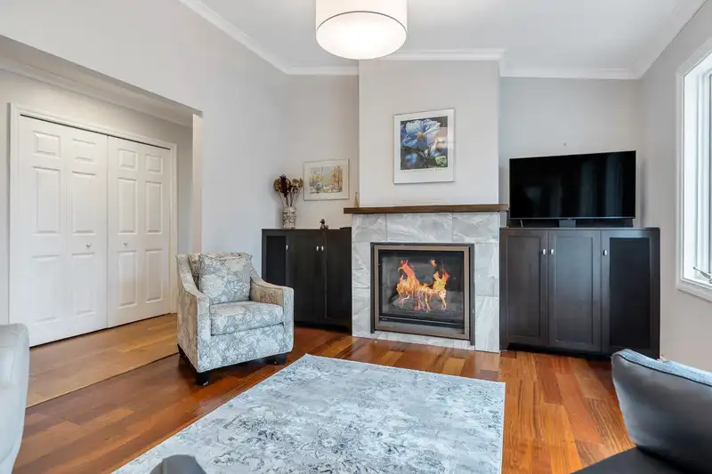 13330 14A AVENUE - photo 2 of 38