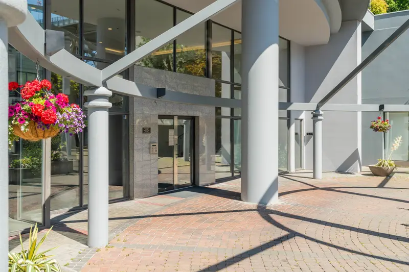 604 1500 HOWE STREET - photo 2 of 25