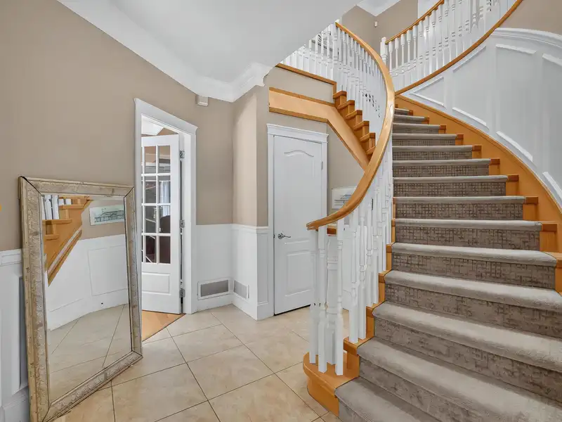 15775 39A AVENUE - photo 2 of 25