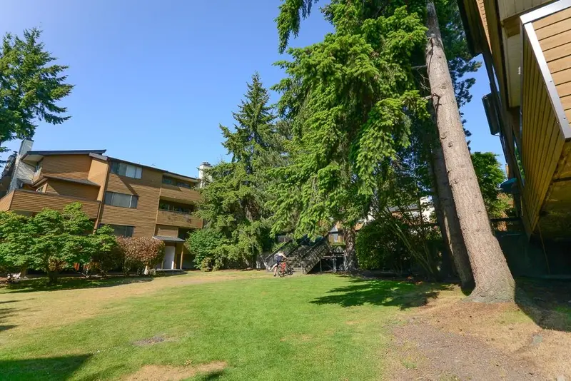 263 7293 MOFFATT ROAD - photo 3 of 21