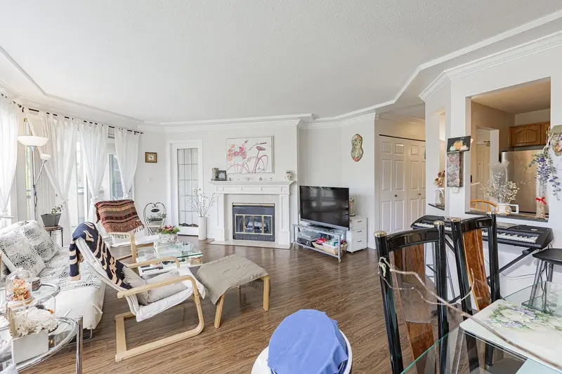 252 8600 LANSDOWNE ROAD - photo 4 of 19