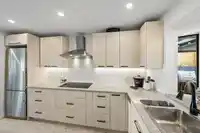 2 14985 VICTORIA AVENUE - thumbnail 10