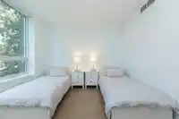 402 15165 THRIFT AVENUE - thumbnail 13