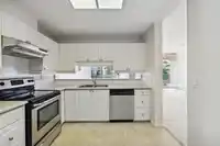 308 1745 MARTIN DRIVE - thumbnail 14