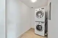 308 1745 MARTIN DRIVE - thumbnail 21