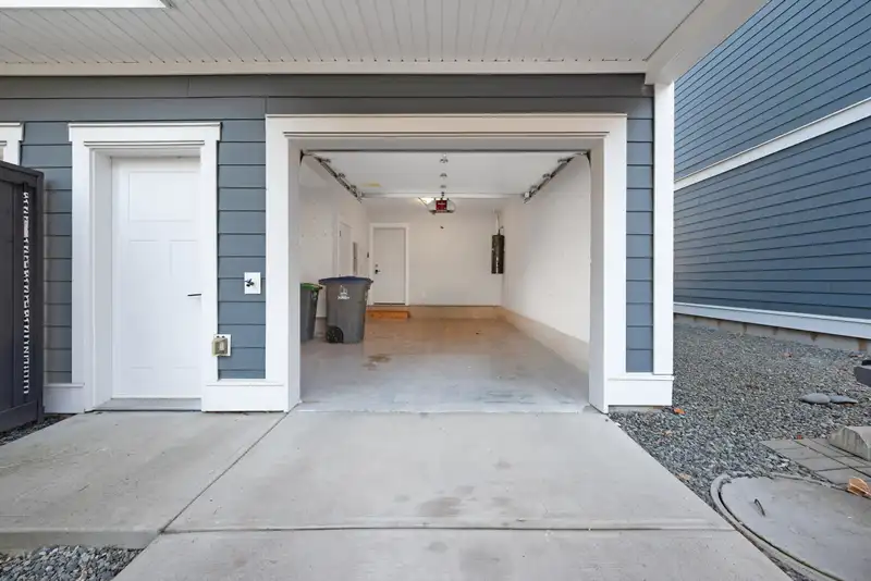 10 16458 23A AVENUE - photo 3 of 24