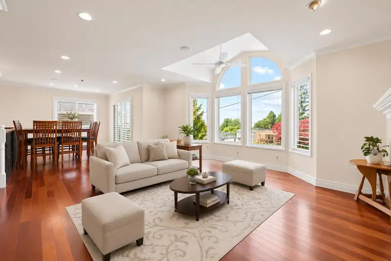 952 KENT STREET - photo 1 of 25