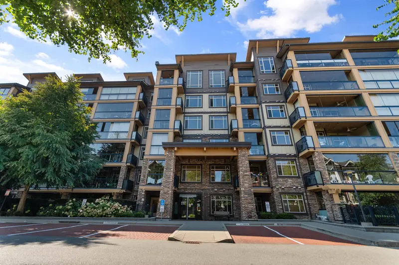 327 8067 207 STREET - photo 3 of 25