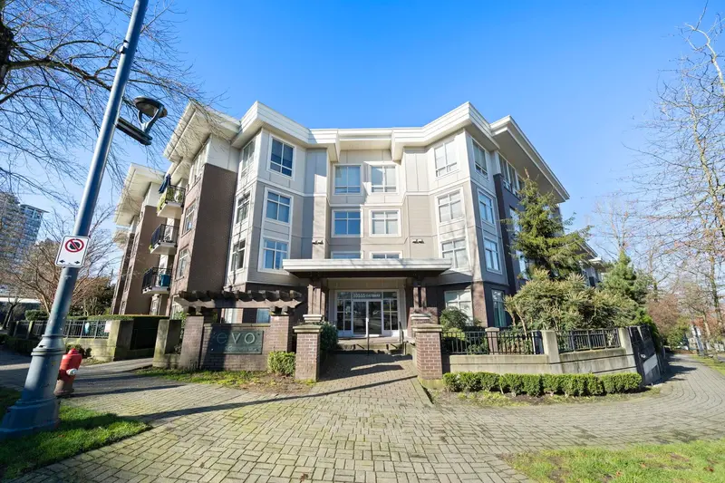 318 13555 GATEWAY DRIVE - photo 1 of 21