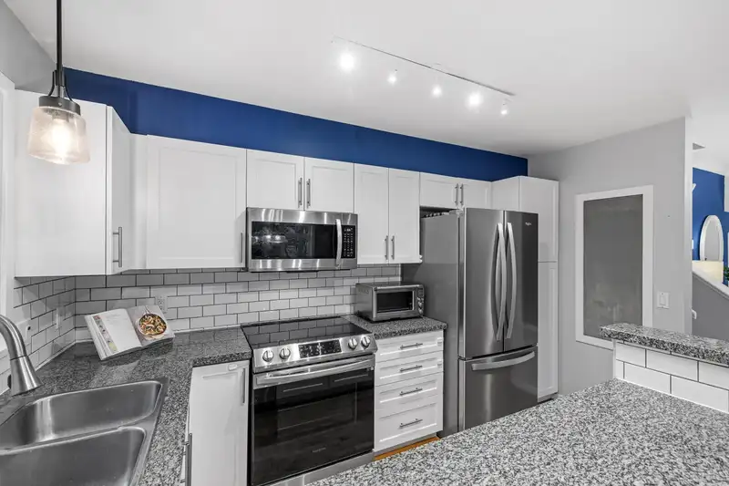 107 15236 36 AVENUE - photo 3 of 36