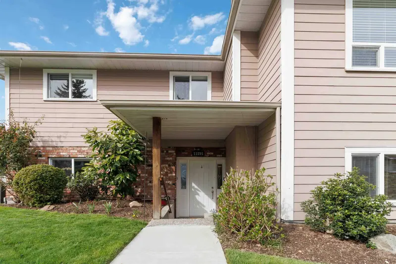 11895 82A AVENUE - photo 4 of 25