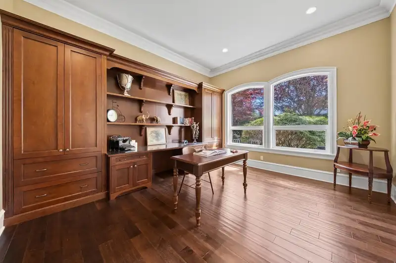 16581 26 AVENUE - photo 3 of 16