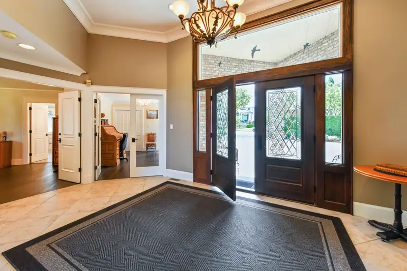 16533 26 AVENUE - photo 2 of 39