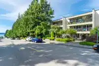 305 1351 MARTIN STREET - thumbnail 3