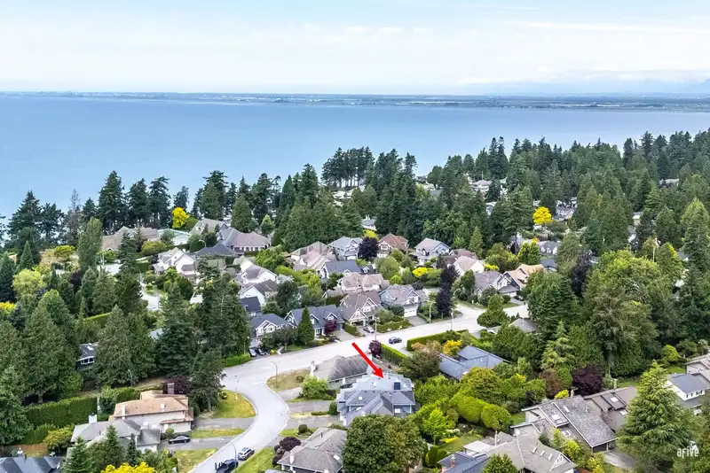 12411 OCEAN BREEZE PLACE - photo 2 of 39
