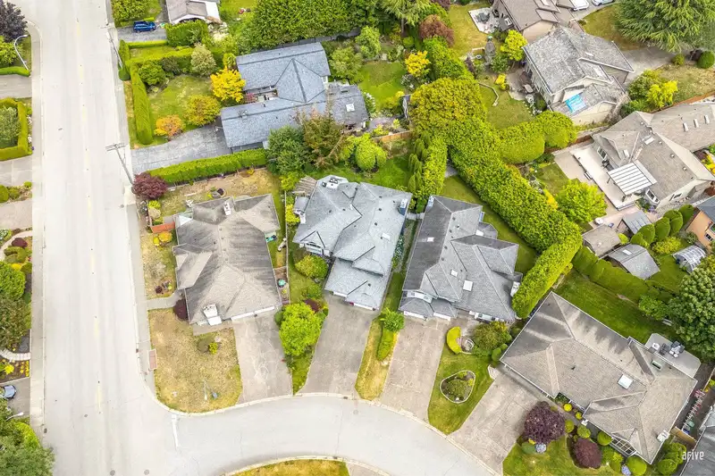 12411 OCEAN BREEZE PLACE - photo 4 of 39