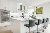 12676 25 AVENUE - thumbnail 3