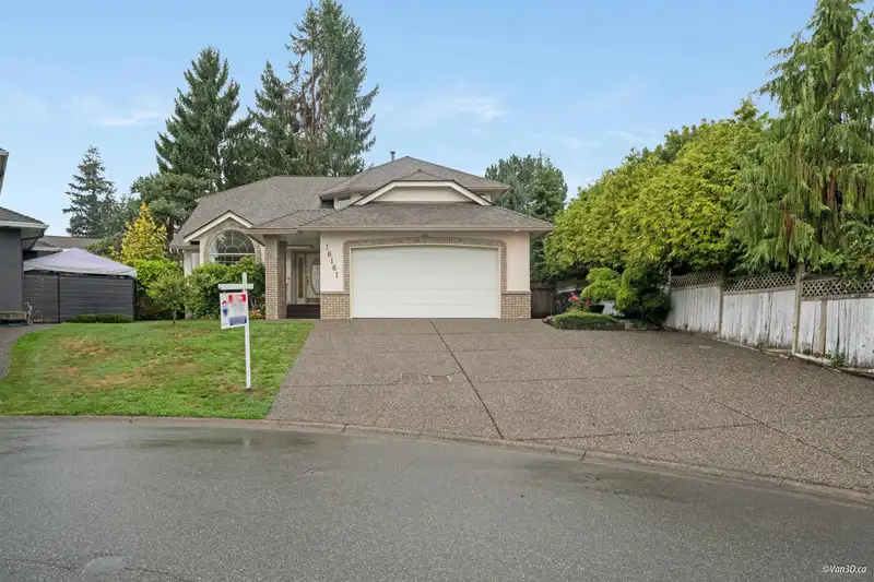 16161 14B AVENUE - photo 2 of 37