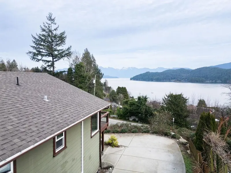 591 GIBSONS WAY - photo 4 of 25