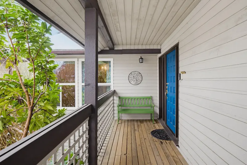 2608 TURRET CRESCENT - photo 3 of 25