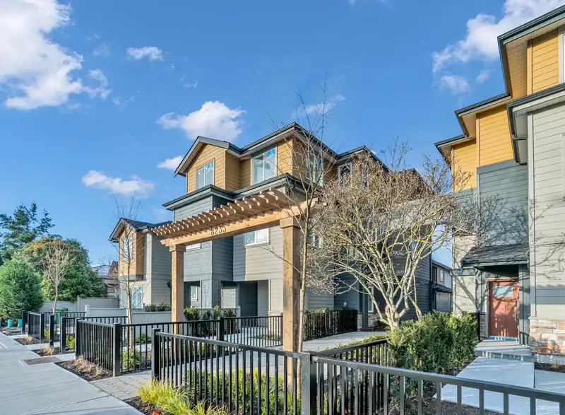 105 8233 WILLIAMS ROAD - photo 1 of 25