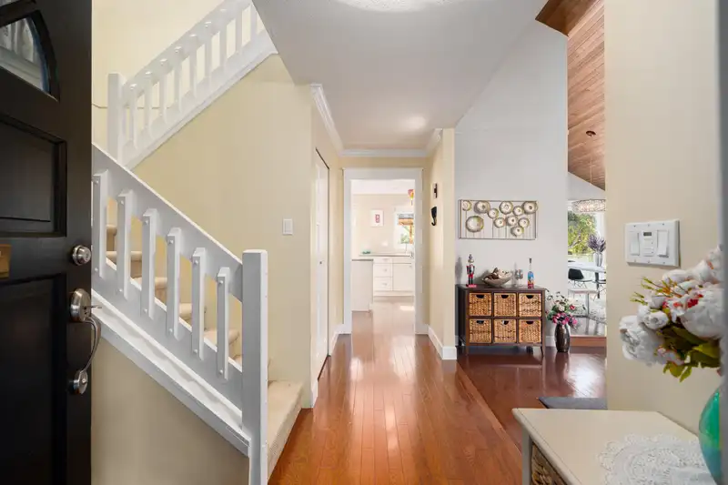 13022 SUMMERHILL CRESCENT - photo 2 of 29