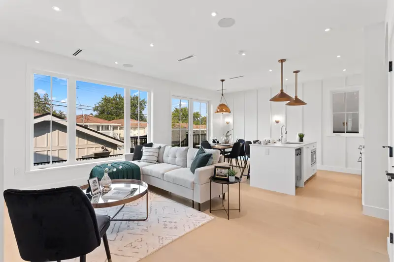 2 4315 ALBERT STREET - photo 2 of 25