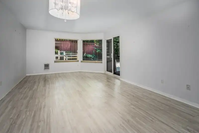 309 1350 VIDAL STREET - photo 2 of 25