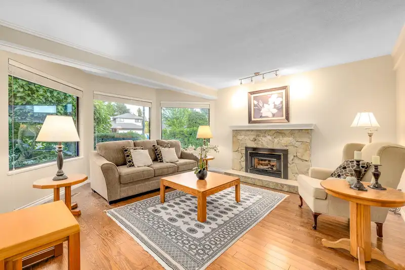 1923 141A STREET - photo 4 of 40