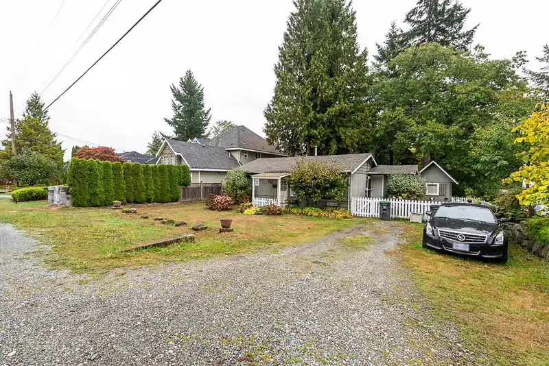 2320 153A STREET - photo 2 of 23