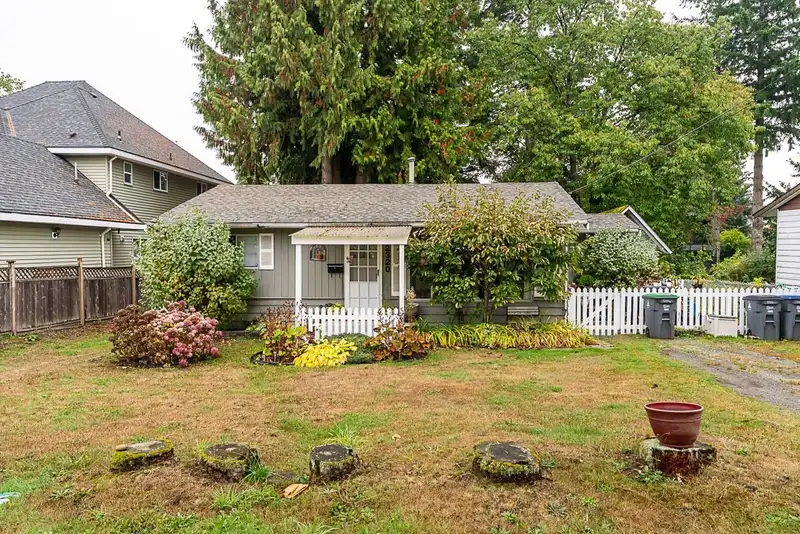 2320 153A STREET - photo 4 of 23