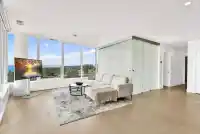 905 1342 JOHNSTON ROAD - thumbnail 2