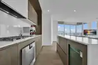 905 1342 JOHNSTON ROAD - thumbnail 3