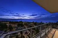 905 1342 JOHNSTON ROAD - thumbnail 8